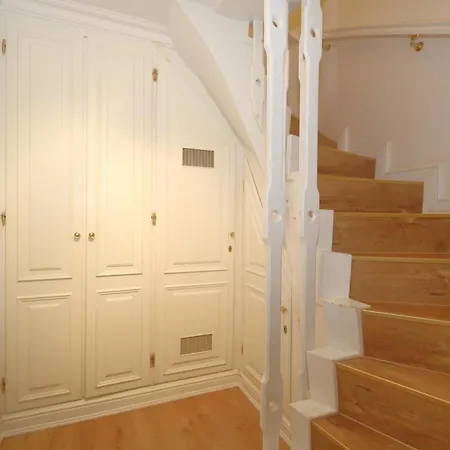 Morgenroth Apartment